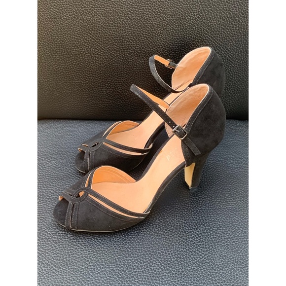 Chelsea Crew Heels - Picture 5 of 14